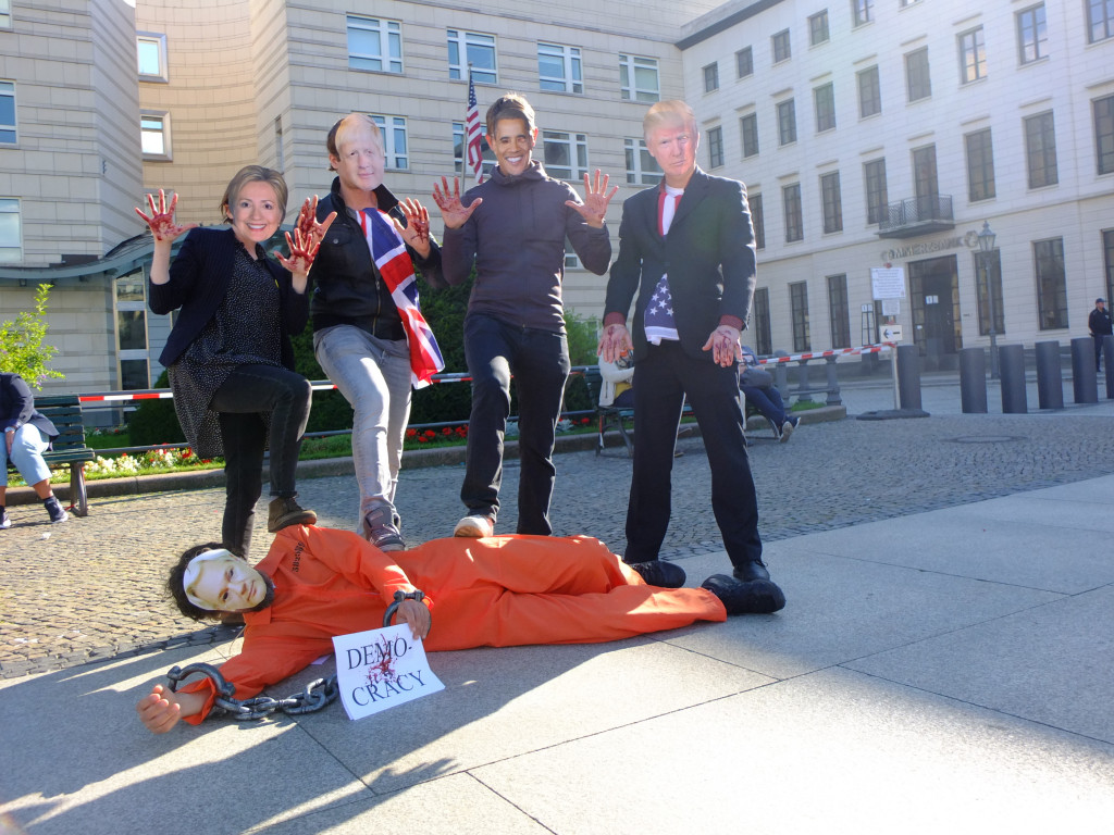 protest_photos:bloody-criminals-us-embassy-berlin-7sept20.jpg