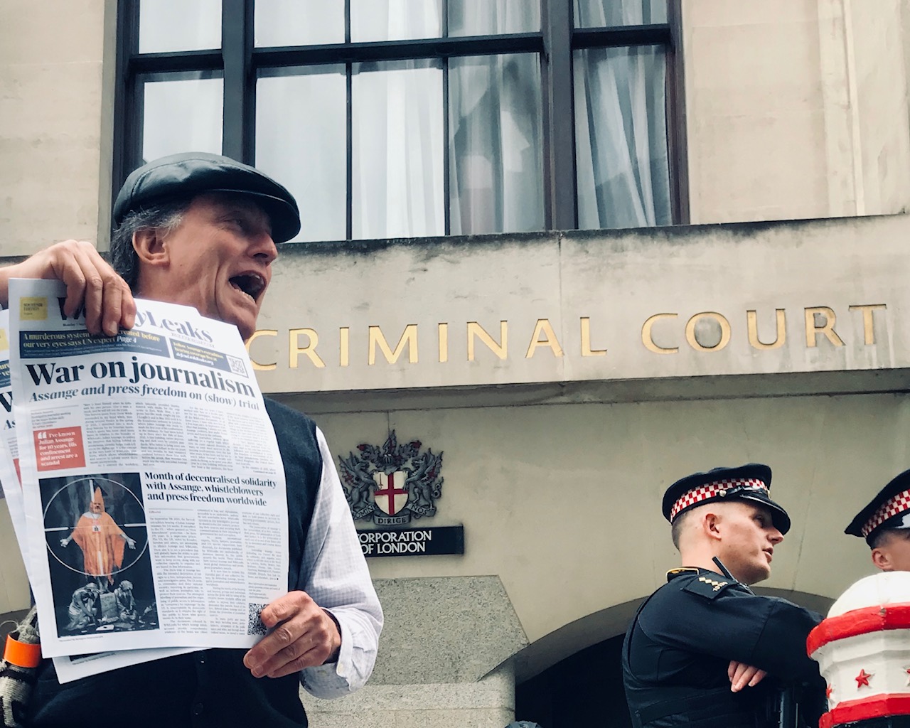 war-on-journalim-weelyleaks-old-bailey-london-7sept20.jpg