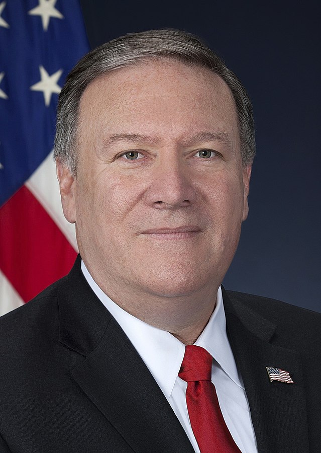 usgov:639px-mike_pompeo_official_photo_cropped_.jpg